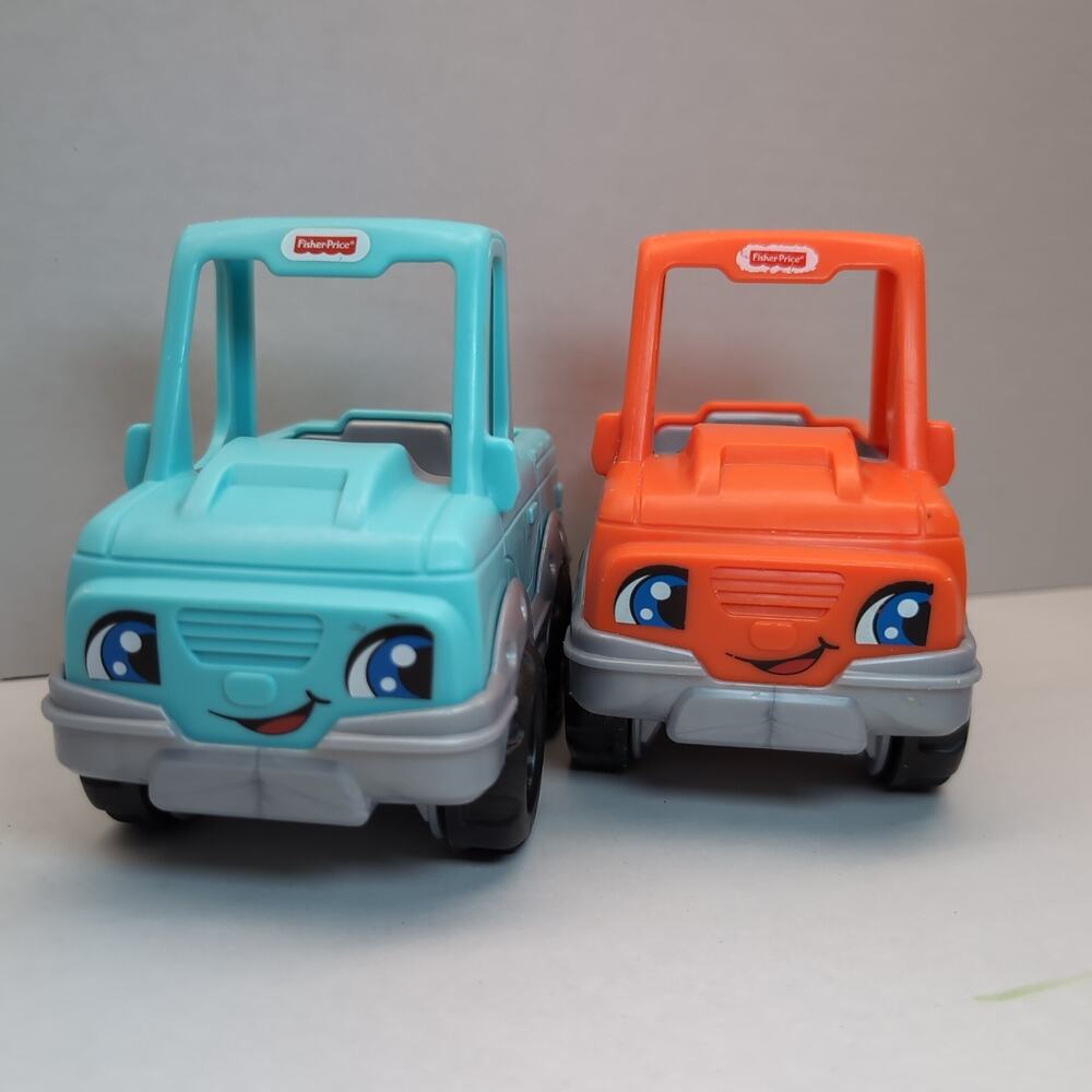 Lot of 2 Fisher Price Little People Help a Friend Pick‎ Up Truck 2017 Mattel